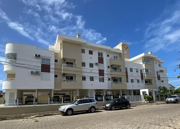 Apto 5 Minutos Da Praia No Campeche P1166